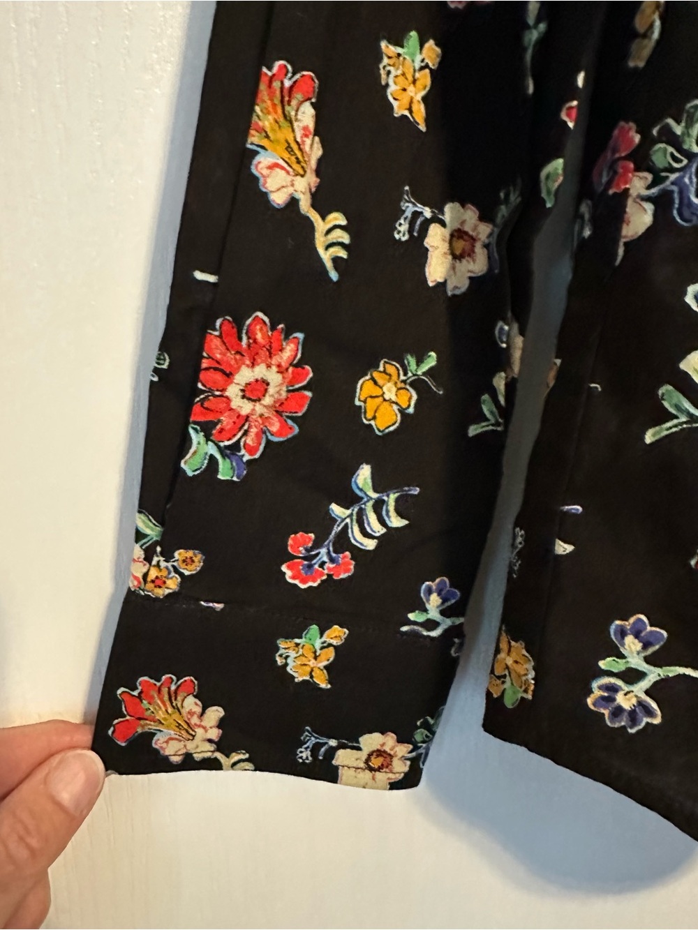 Gorgeous Desigual Black Floral Split-Print women’s long sleeves - Picture 5 of 7